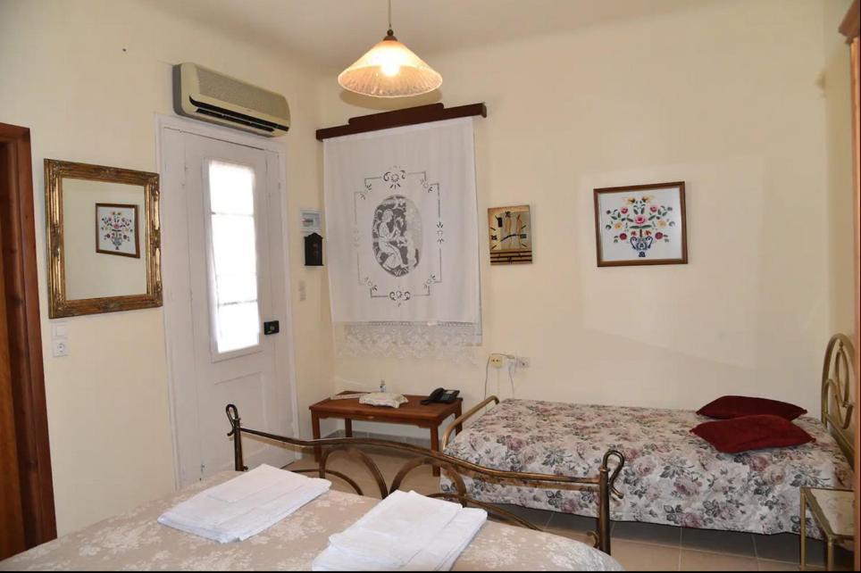 Traditional Residence With Terrace Latsida 외부 사진