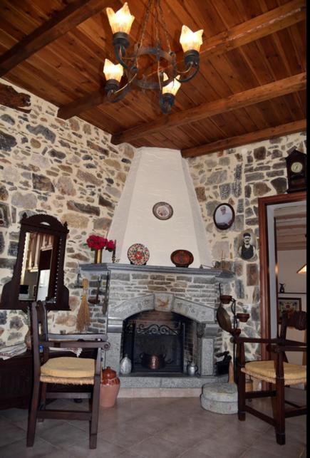 Traditional Residence With Terrace Latsida 외부 사진